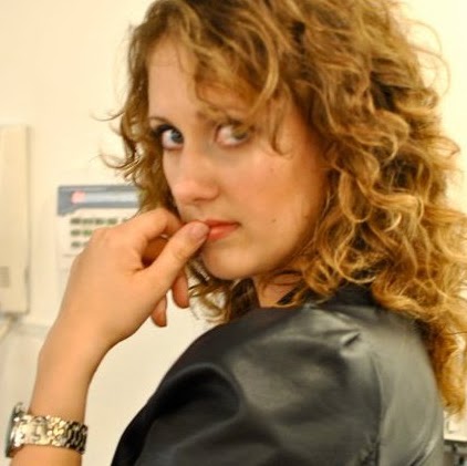 Sarah Dowling Photo 35