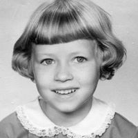 Paula Stapleton Photo 15