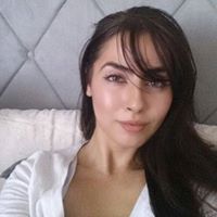 Lisa Hernandez Photo 35