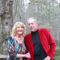 Julie Mcneal Photo 16