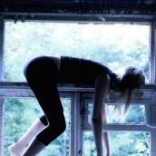 Jennifer Garth Photo 20