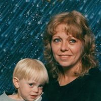 Deborah Holliday Photo 16