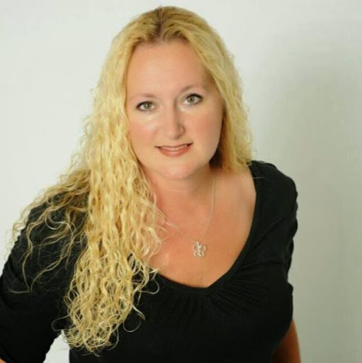 Andrea Fowler Photo 19
