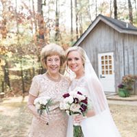 Elizabeth Thacker Photo 30