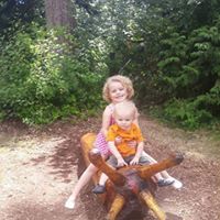 Megan Waite Photo 38