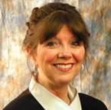 Jennifer Landis Photo 7