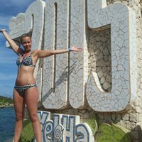 Alicia Wood Photo 15