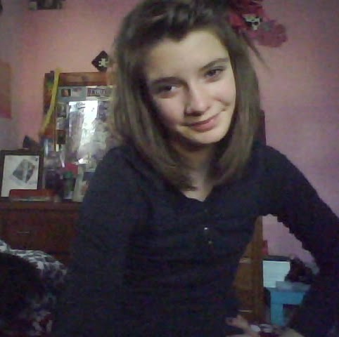 Emily Johnston Photo 32