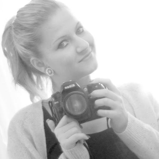Caroline Weber Photo 12