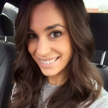 Elizabeth Steele Photo 34