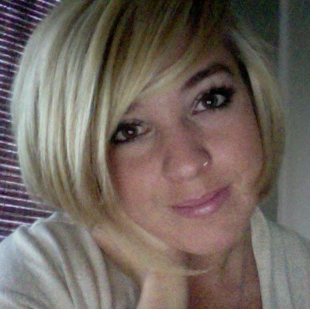 Eliza Harding Photo 12