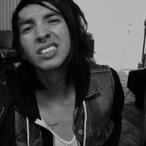 Julian Contreras Photo 37