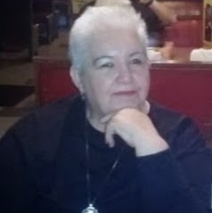 Linda English Photo 12