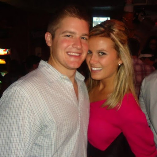 Laura Wenzel Photo 9