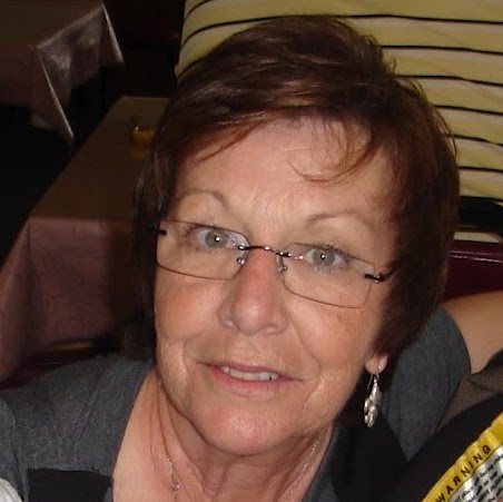 Barbara Heath Photo 17