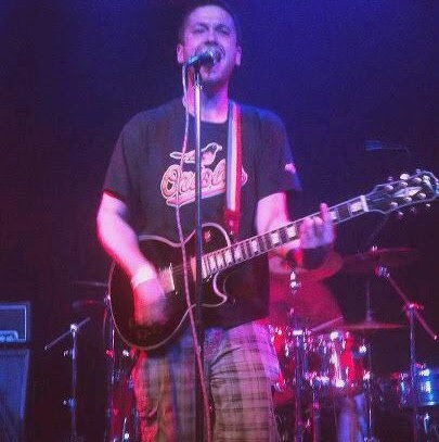 Chris Larsen Photo 9