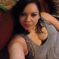 Violet Flores Photo 7