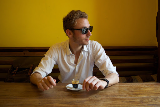 Jonathan Hollis Photo 36