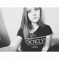 Julia Franz Photo 20