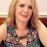 Elizabeth Deasy Photo 3