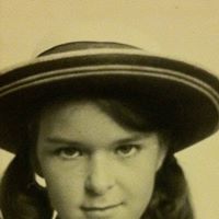 Margaret Charlton Photo 8