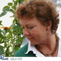 Angela Mayer Photo 28