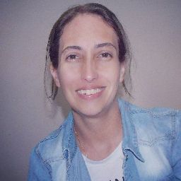 Andrea Vargas Photo 27