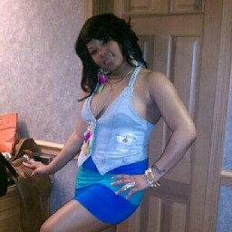 Angelina Webster Photo 5