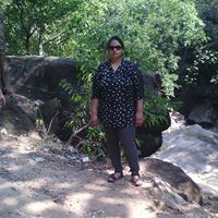 Julie Shah Photo 19