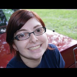 Nicki Thompson Photo 22