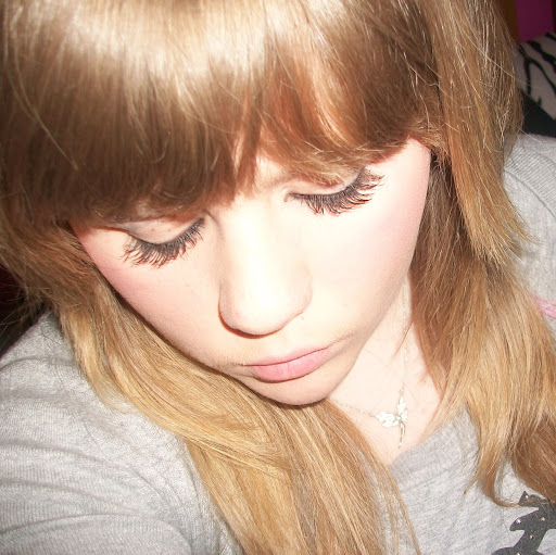 Faith Bennett Photo 37