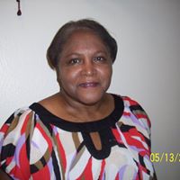 Clara Simmons Photo 32