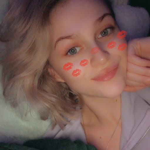 Claudia Cook Photo 23