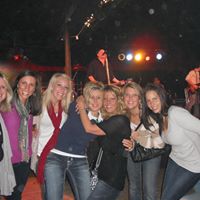 Kristin Hooker Photo 19