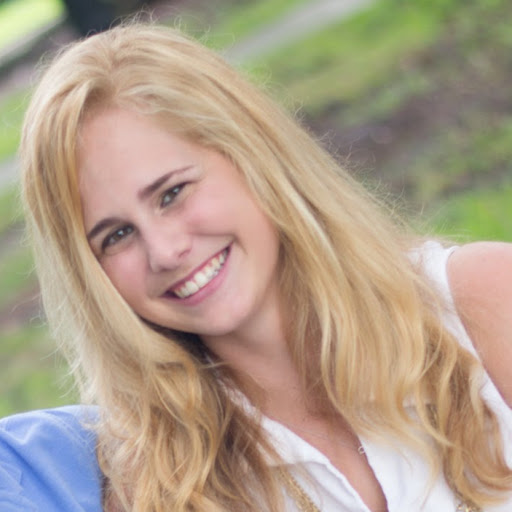 Amy Crowe Photo 9