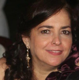 Claudia Albuquerque Photo 20
