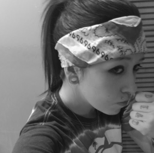 Kristen Clark Photo 9