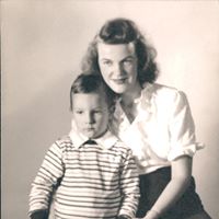 Thomas Hogan Photo 36