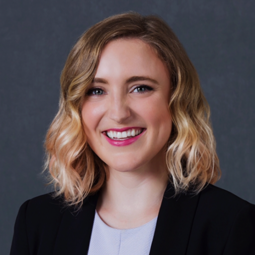 Emily Gardner Photo 38