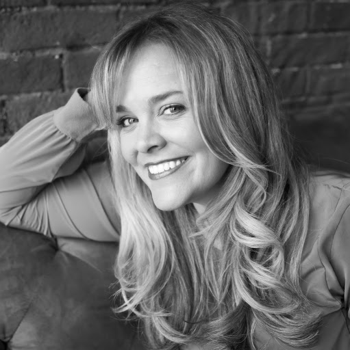 Staci Stringer Photo 17