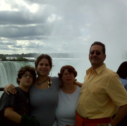 Debbie Leon Photo 12