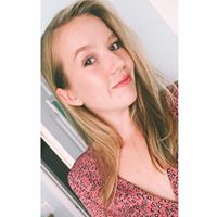 Julia Hickman Photo 23