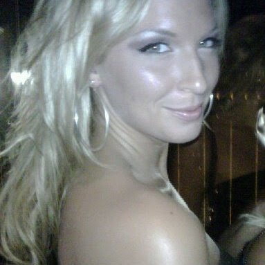 Sarah Delong Photo 25