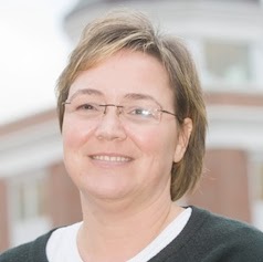 Shelley Barton Photo 17