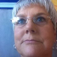 Julie Hyde Photo 23