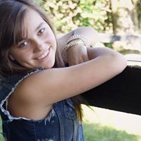 Renee Petersen Photo 28
