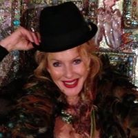 Elizabeth Gibbons Photo 43