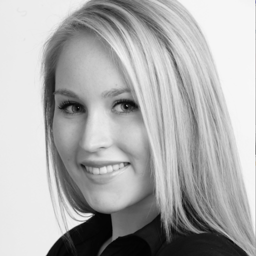 Sarah Worthington Photo 4