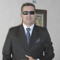 Cesar Vinueza Photo 12