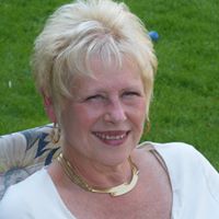 Linda Purcell Photo 38